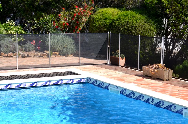 Child and Pet Safe Pool Barrier